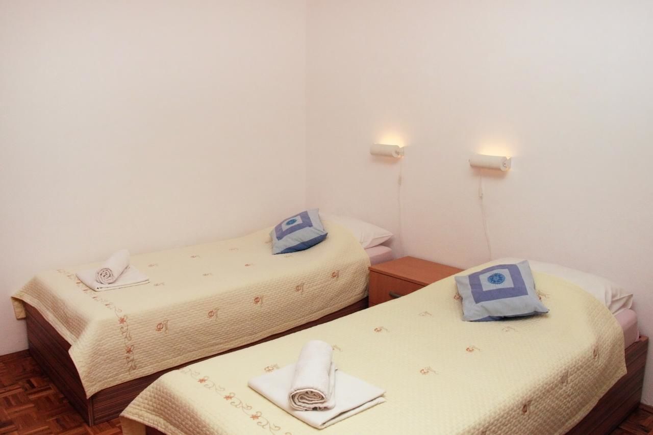 Апартаменты Apartments Antonela Свети-Стефан