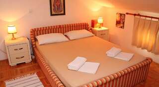 Апартаменты Apartments Antonela Свети-Стефан Апартаменты с 2 спальнями, балконом и видом на море-7