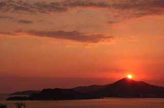 Апартаменты Apartments Antonela Свети-Стефан Четырехместный номер с балконом - Без кухни-1