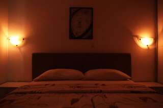 Апартаменты Apartments Antonela Свети-Стефан Апартаменты с 1 спальней и частичным видом на море-14