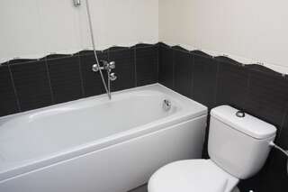 Апартаменты Apartments Antonela Свети-Стефан Апартаменты с 1 спальней и частичным видом на море-15