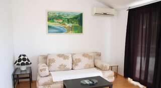 Апартаменты Apartments Antonela Свети-Стефан Апартаменты с 1 спальней и частичным видом на море-20